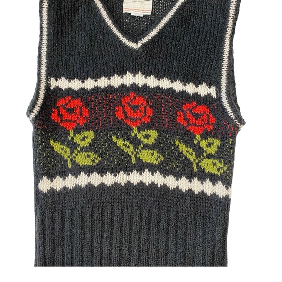 VINTAGE URBAN OUTFITTERS Rose Sweater Vest - Picture 2 of 5